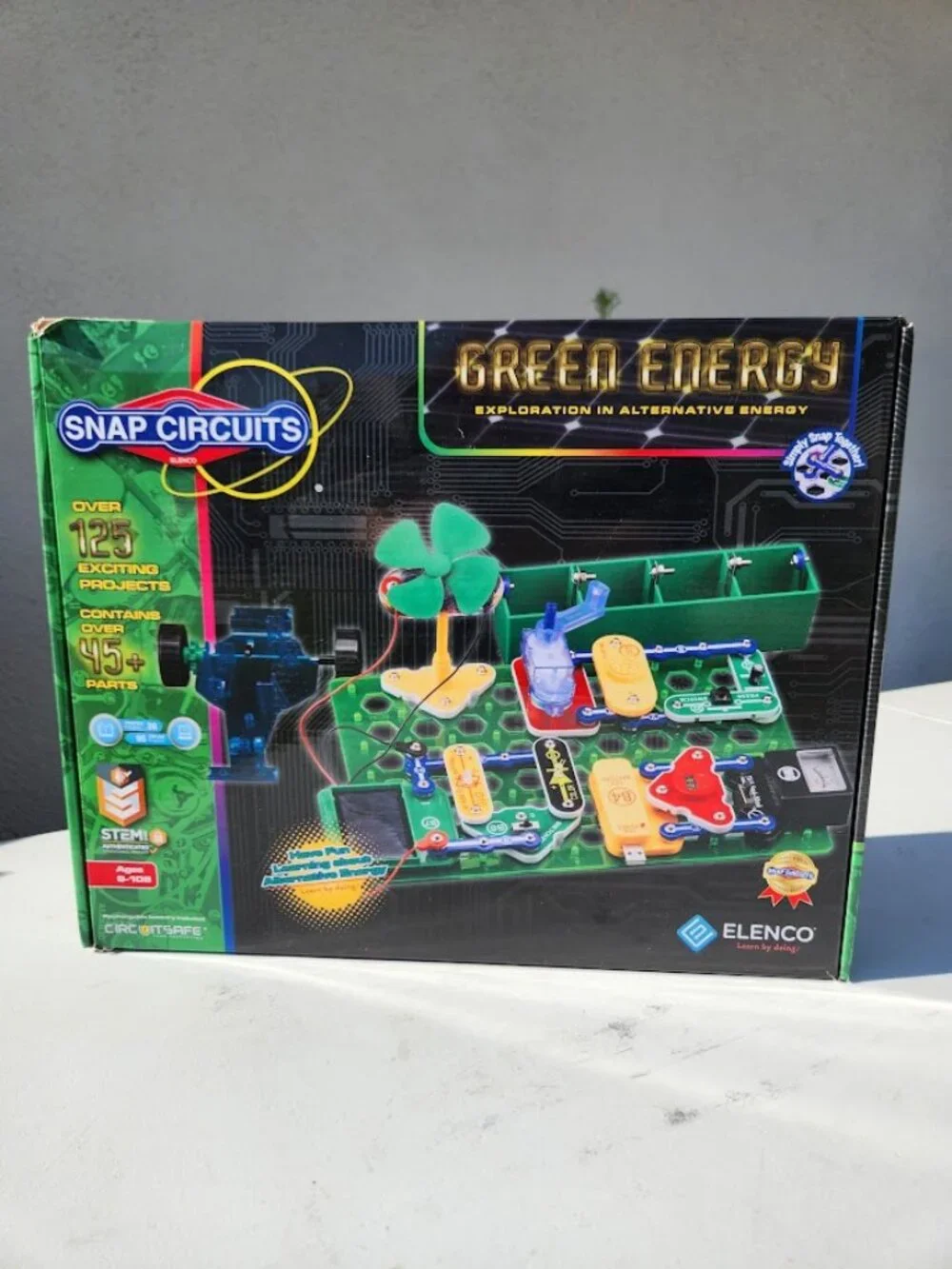 Elenco Snap Circuits Green Energy SCG-225 Science Engineering STEM Toy Projects